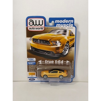 Auto World 1:64 Ford Mustang GT/CS 2012 yellow blaze